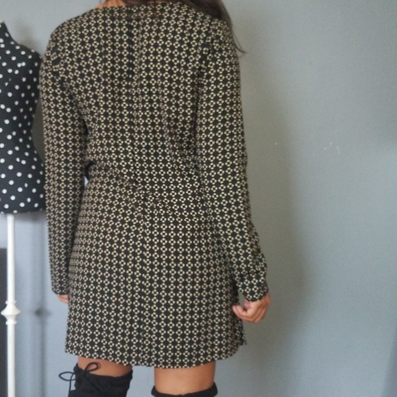 HIGH EXPECTATIONS BLACK CREAM SHIFT DRESS - Picture 4 of 5